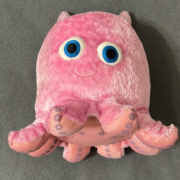 pearl stuffed animal finding nemo